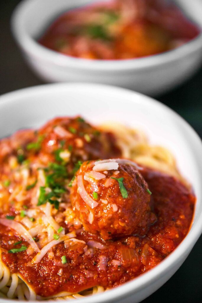 Can Chickens Eat Spaghetti Sauce?