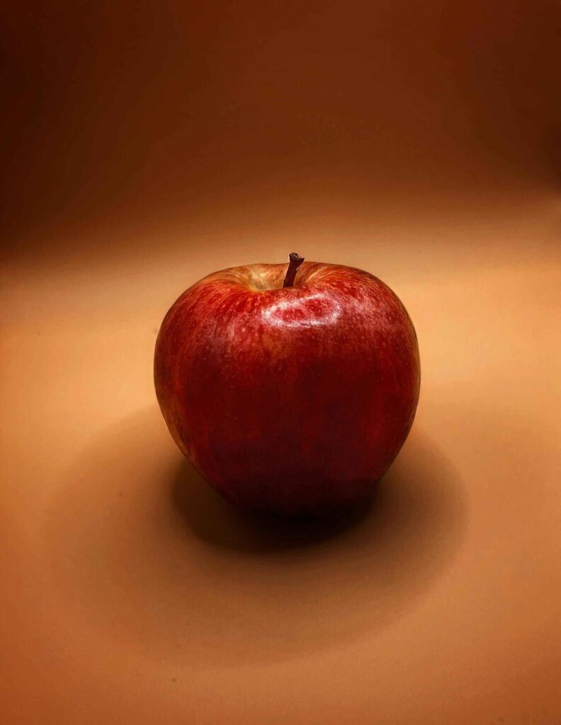 Do Chickens Like to Eat Apples?